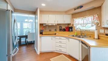 Rumah (2 Bedrooms) | Interior