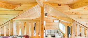 5 Mi to Susquehanna Boating! Secluded Log Cabin