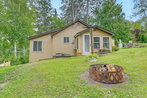 Dock & Lake Access: Cabin 4 Mi to Ice Age Trail!
