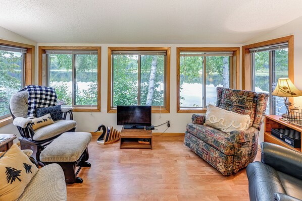 House (2 Bedrooms) | Interior