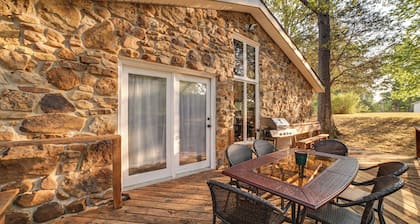 Dog-friendly Kentucky Lake Home w/ Game Room!
