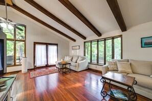 House (4 Bedrooms) | Interior - Dog-friendly Kentucky Lake Home w/ Game Room! (Gilbertsville)