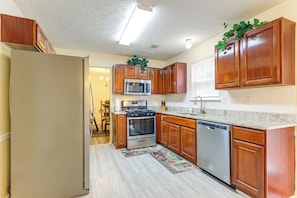 House (4 Bedrooms) | Interior