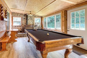 House (1 Bedroom) | Interior - Rustic, Woodsy Cabin in Palestine w/ Pool Table! (Palestine)