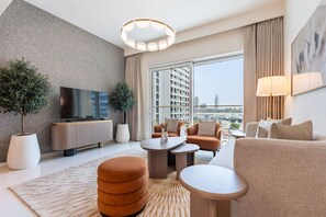 TV - Relaxing Beach Access 1 Bedroom in Grand Bleu (Dubai)