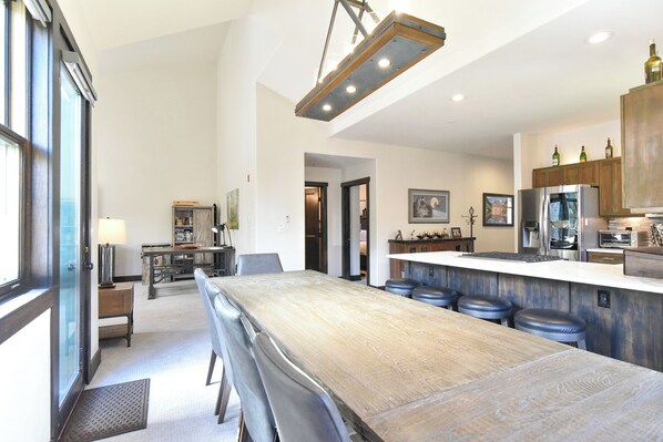 تناول الطعام