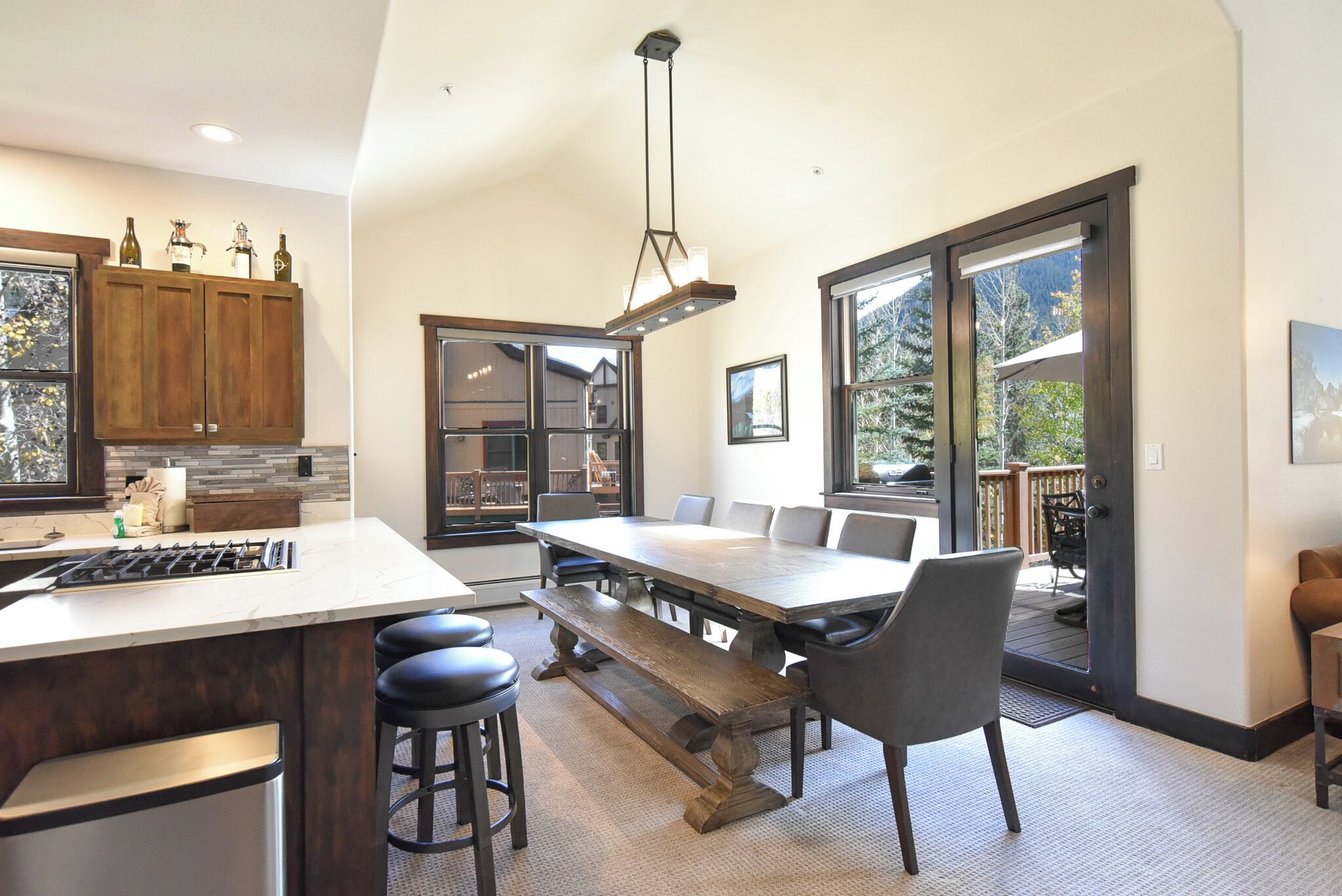 ثلاجة، ميكروويف، فرن، موقد طهي مسطح