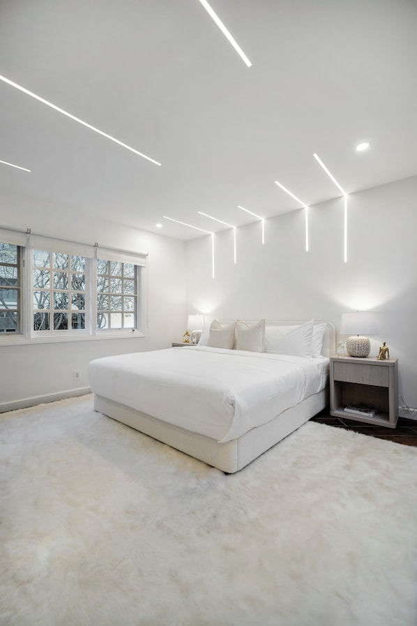 Luxury House, Multiple Beds, Pool Access, Mountain View (Shirley Lane)