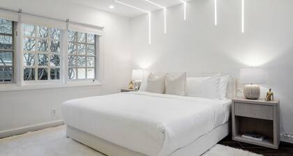 Shirley Lane- Elegant Mid-century Oasis With Pool & Canyon Views