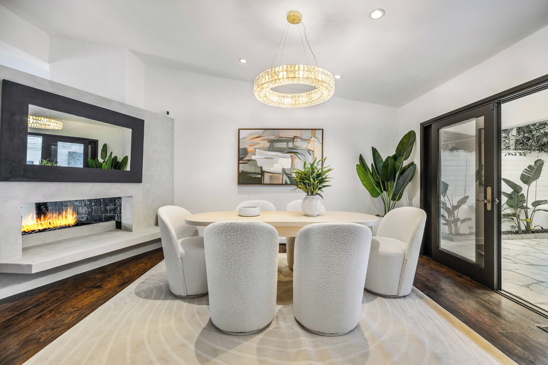 Luxury House, Multiple Beds, Pool Access, Mountain View (Shirley Lane) | Dining