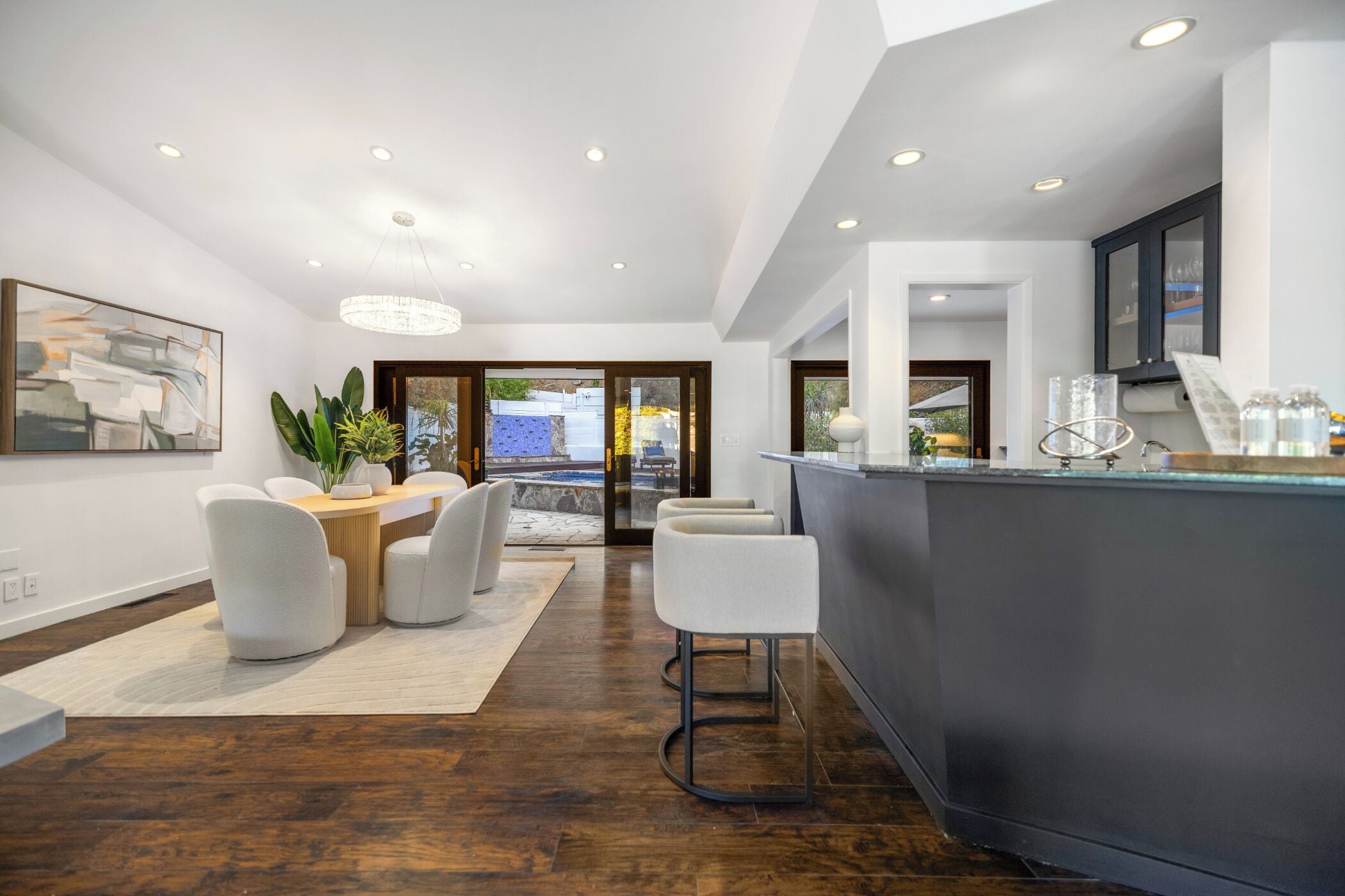 บ้านพักลักซ์ชัวรี่, หลายเตียง, ใช้สระว่ายน้ำได้, วิวภูเขา (Shirley Lane) | ร้านอาหาร