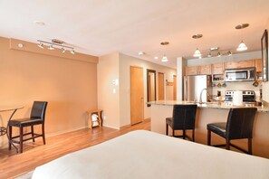 Desk, free WiFi, bed sheets