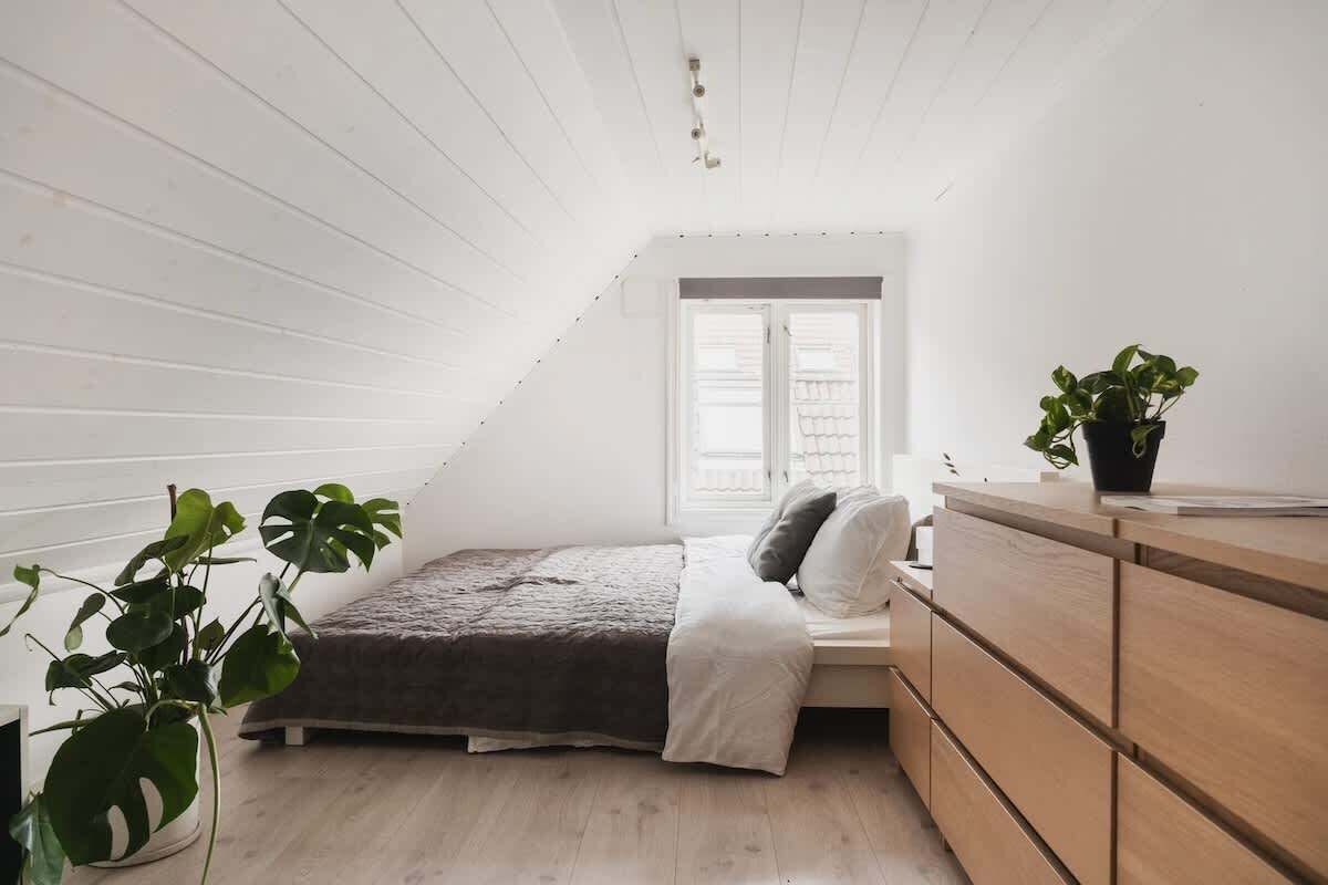 1 bedroom, iron/ironing board, travel crib, WiFi