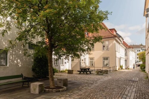 Cozy loft with king bed in the middle of town