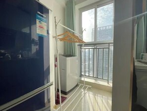 مساحة عمل للكمبيوتر المحمول وواي فاي مجانًا