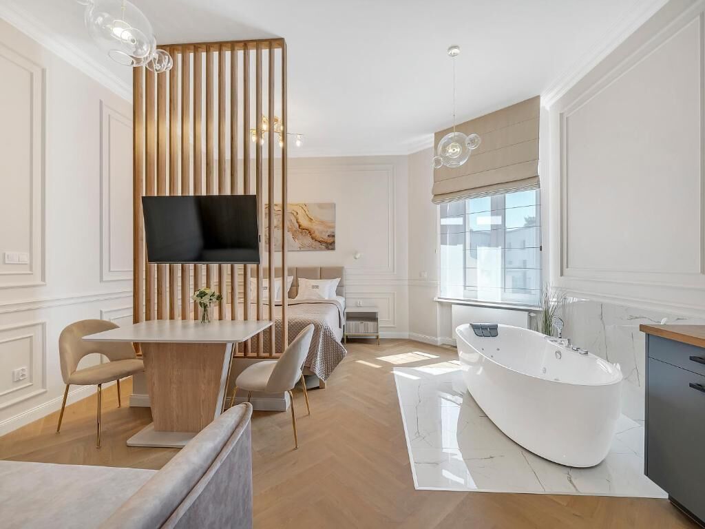 Studio Suite, Courtyard View | In-room safe, blackout drapes, free WiFi