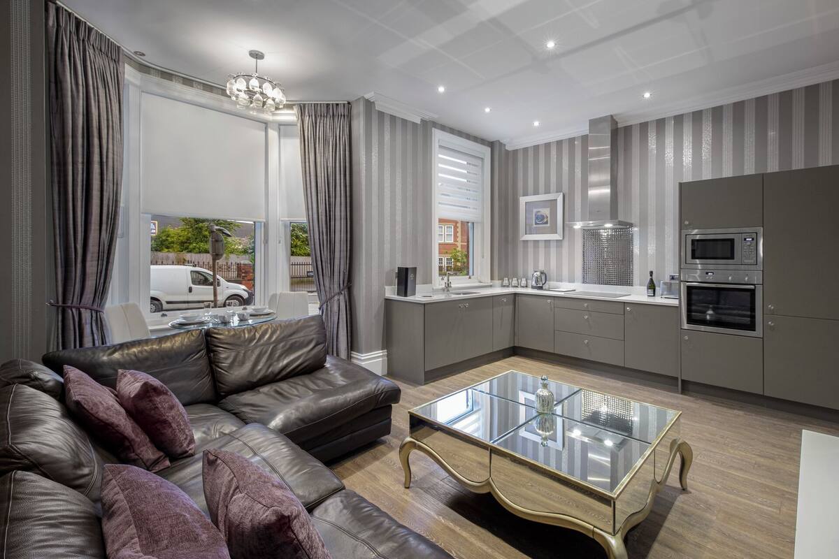 Luxury Apartment | Living area