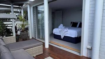 4 habitaciones, tabla de planchar con plancha, wifi y ropa de cama