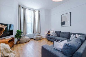 TV, fireplace, offices