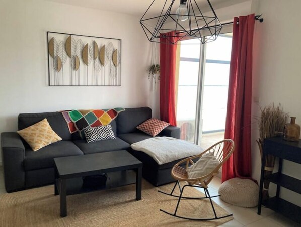 Living area - Spacious, terrace, parking (La Ciotat)