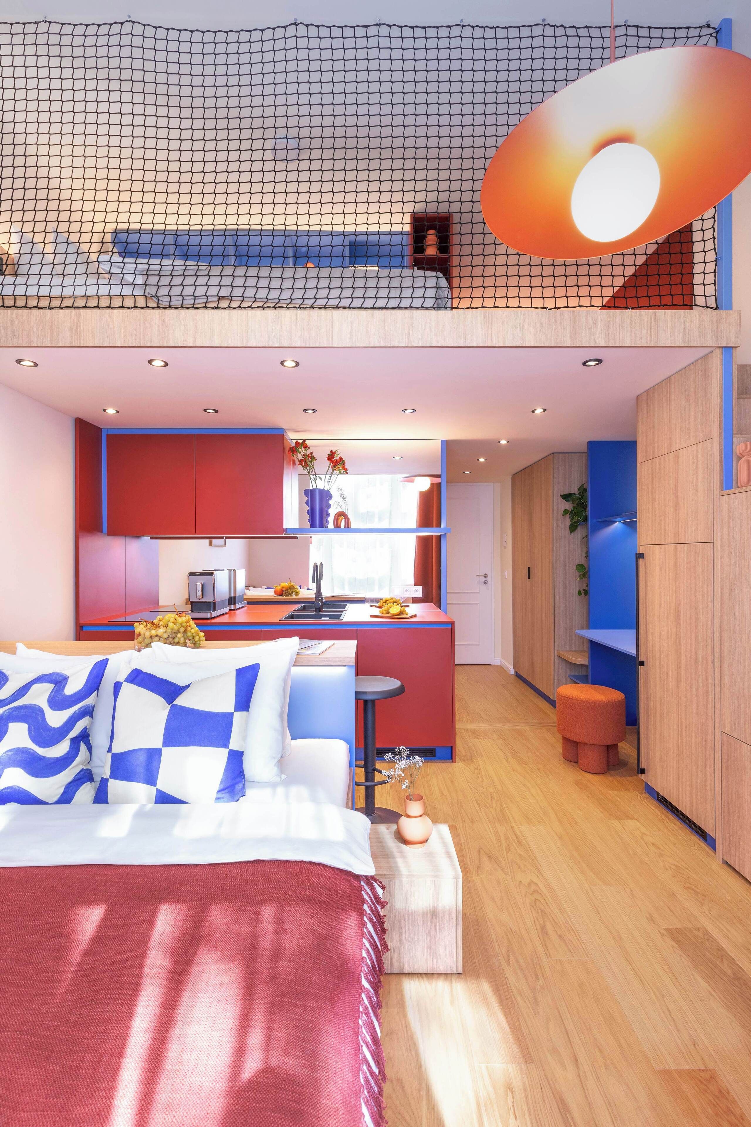 2 habitaciones, tabla de planchar con plancha, cuna de viaje y wifi 