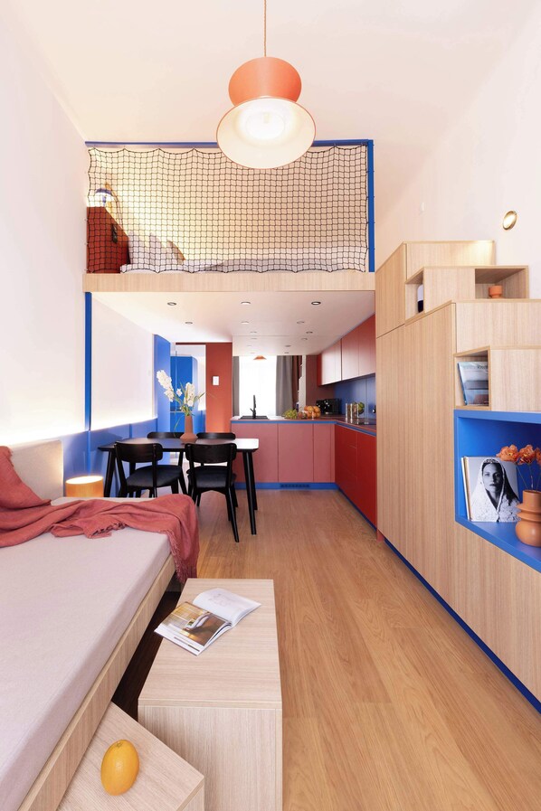 10 habitaciones, tabla de planchar con plancha, wifi y ropa de cama 