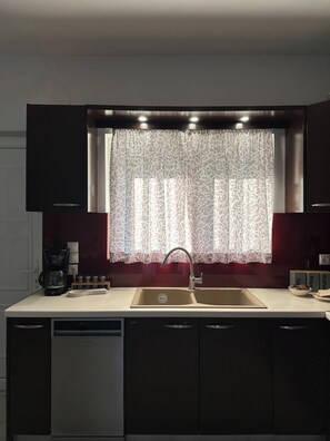 House, Garden View | Private kitchen