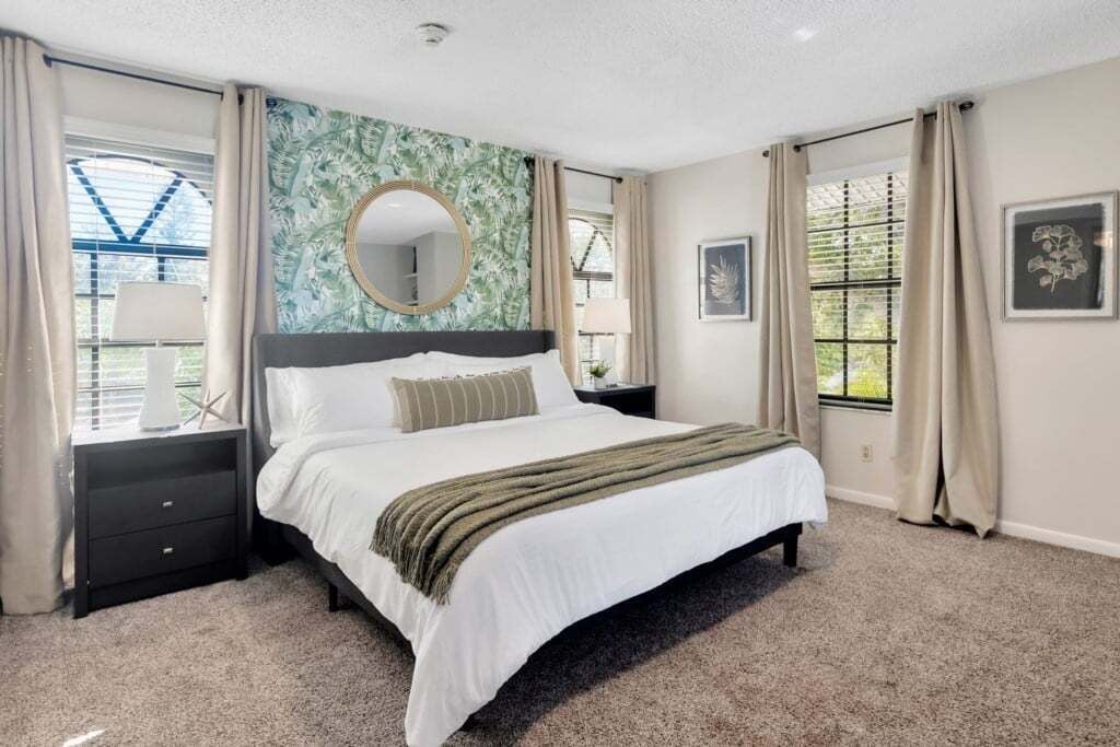 8 間睡房、手提電腦工作空間、熨斗/熨衫板、嬰兒床 (收費)