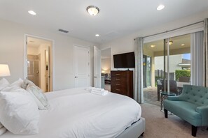 Villa, 6 Bedrooms | 6 bedrooms, iron/ironing board, free WiFi