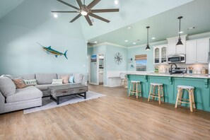 House, 3 Bedrooms | Living area