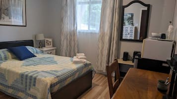 1 camera, ferro/asse da stiro, accesso a Internet, lenzuola