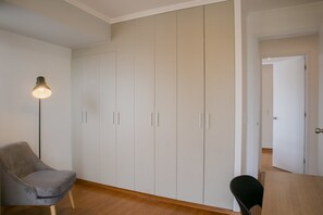 2 bedrooms, Internet