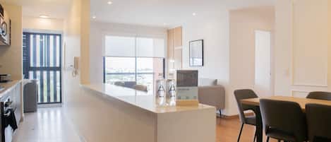 公寓 | 2 多间卧室、办公桌、高速上网