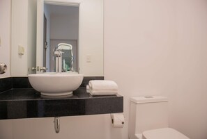 Apartemen | 2 kamar tidur, meja kerja, dan internet