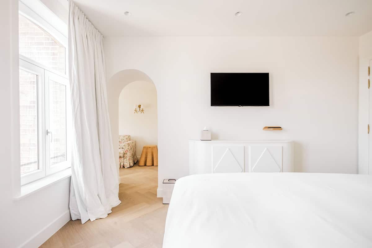 Deluxe Double Room, City View | Desk, laptop workspace, blackout drapes, soundproofing