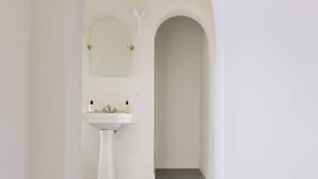 Deluxe Double Room, City View | Bathroom | Shower, hair dryer, towels, soap