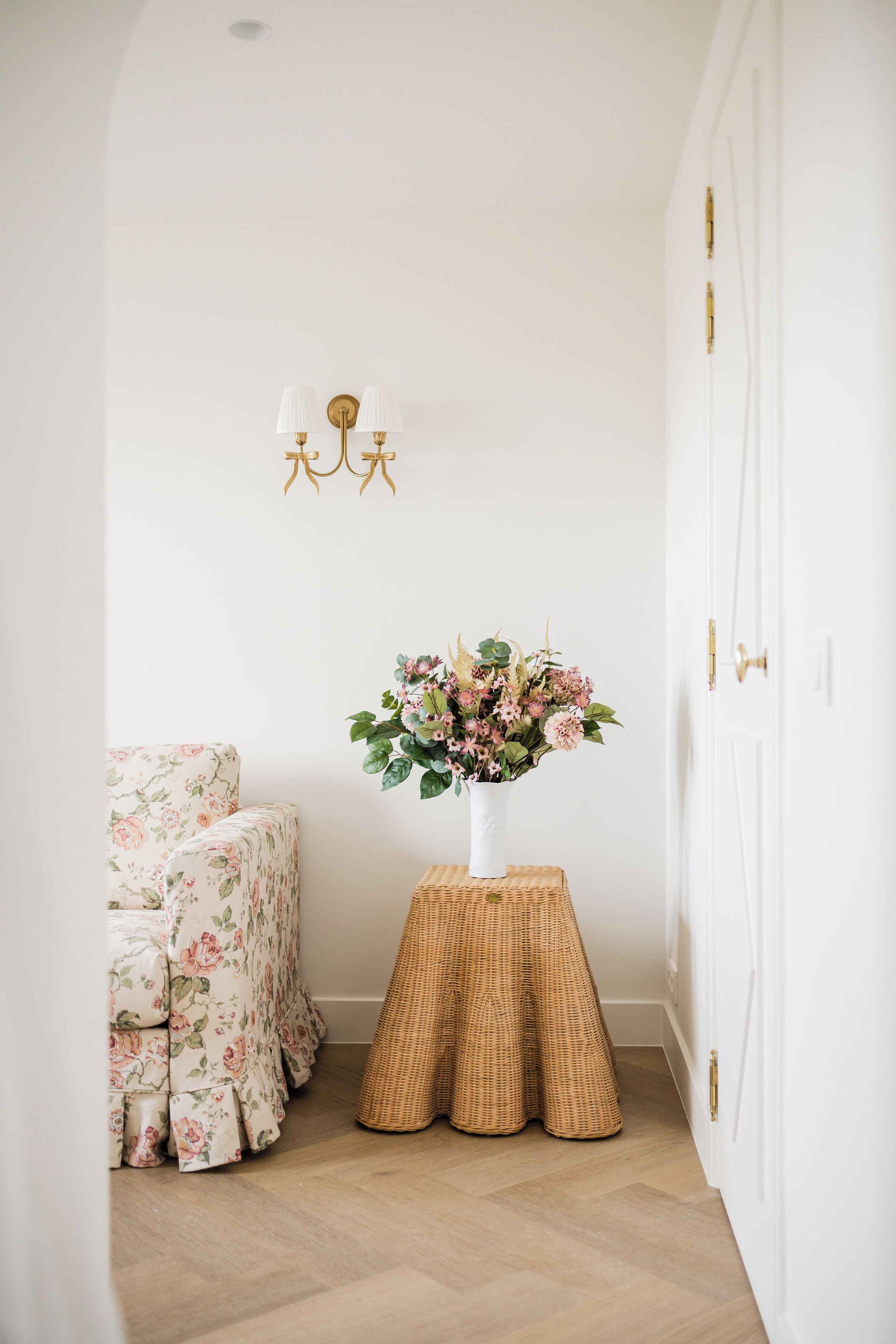 Deluxe tweepersoonskamer, uitzicht op de stad | Een bureau, een laptopwerkplek, verduisterende gordijnen