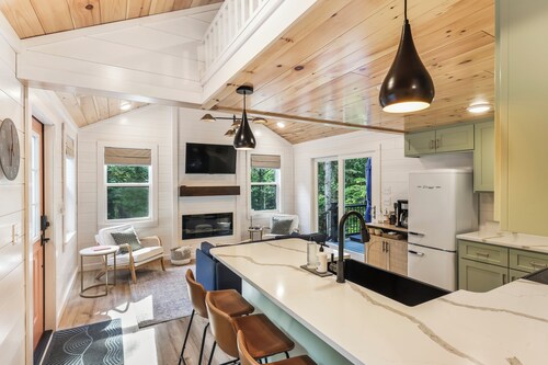 Luxury Mountain Home - Shenandoah - Private Retreat