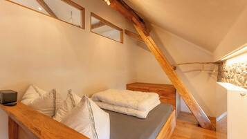 2 Schlafzimmer, BĂŒgeleisen/BĂŒgelbrett, Internetzugang