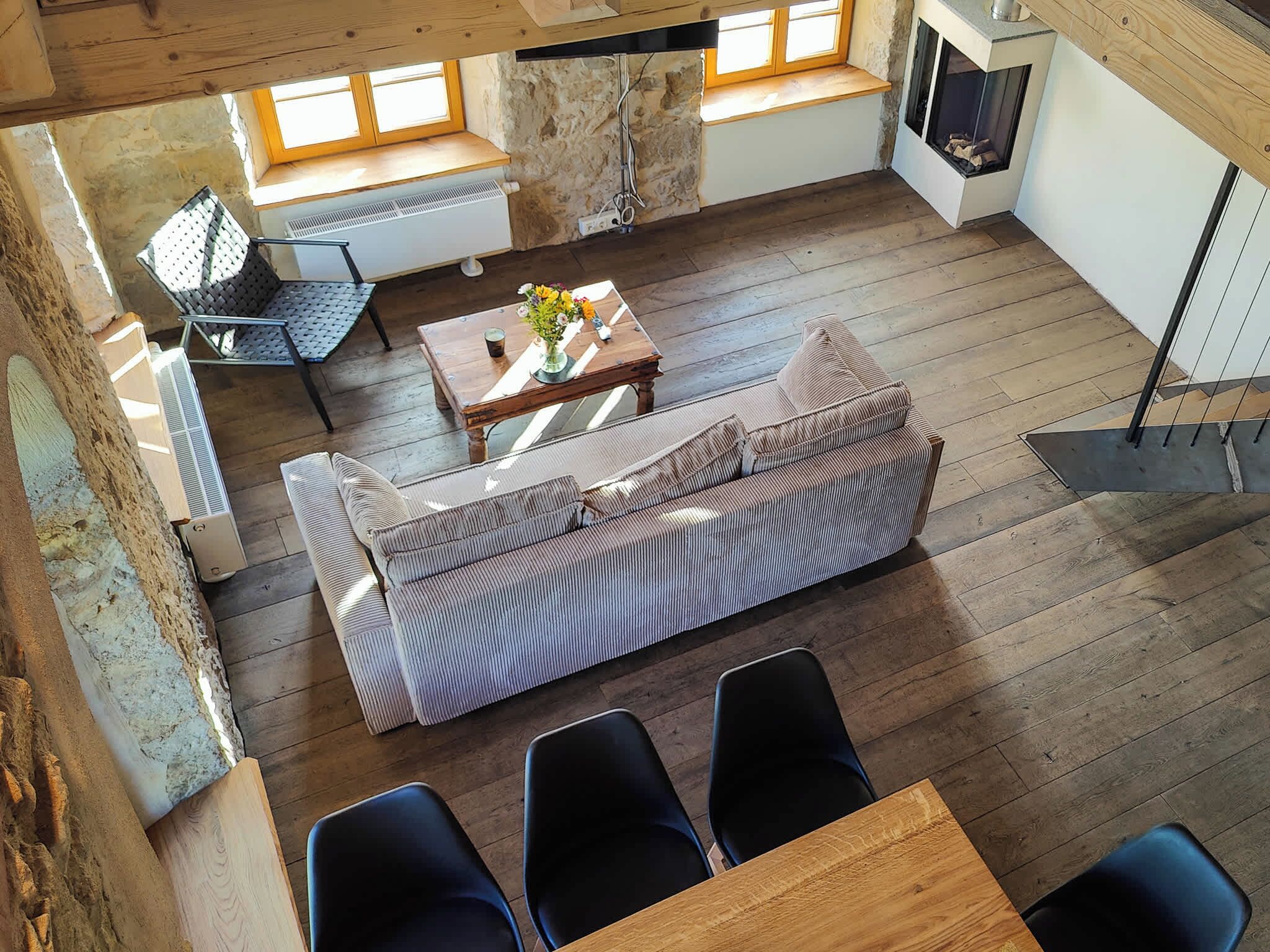 TV, fireplace, offices