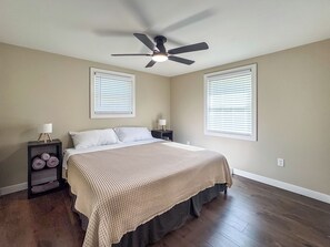 3 habitaciones, tabla de planchar con plancha y wifi gratis 