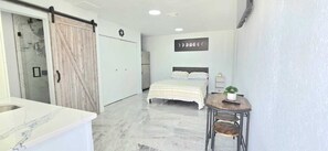 1 bedroom, iron/ironing board, Internet, bed sheets