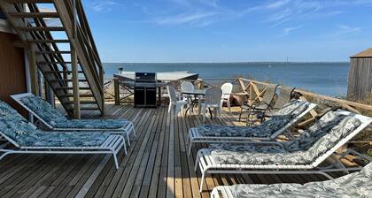 Luxury 4-bedroom house in Fire Island Pines - AC, bay views, heated pool and spa