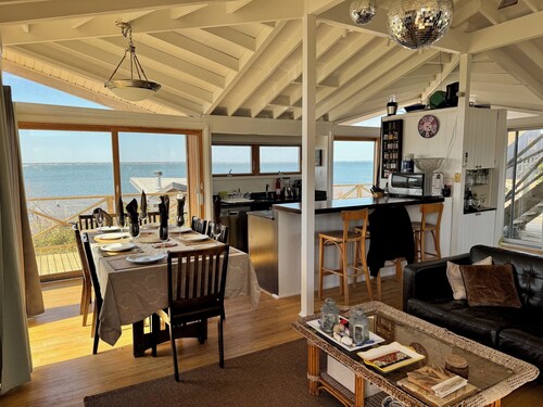 Luxury 4-bedroom house in Fire Island Pines - AC, bay views, heated pool and spa