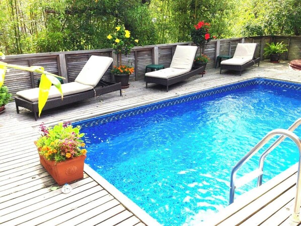 Outdoor pool, a heated pool
