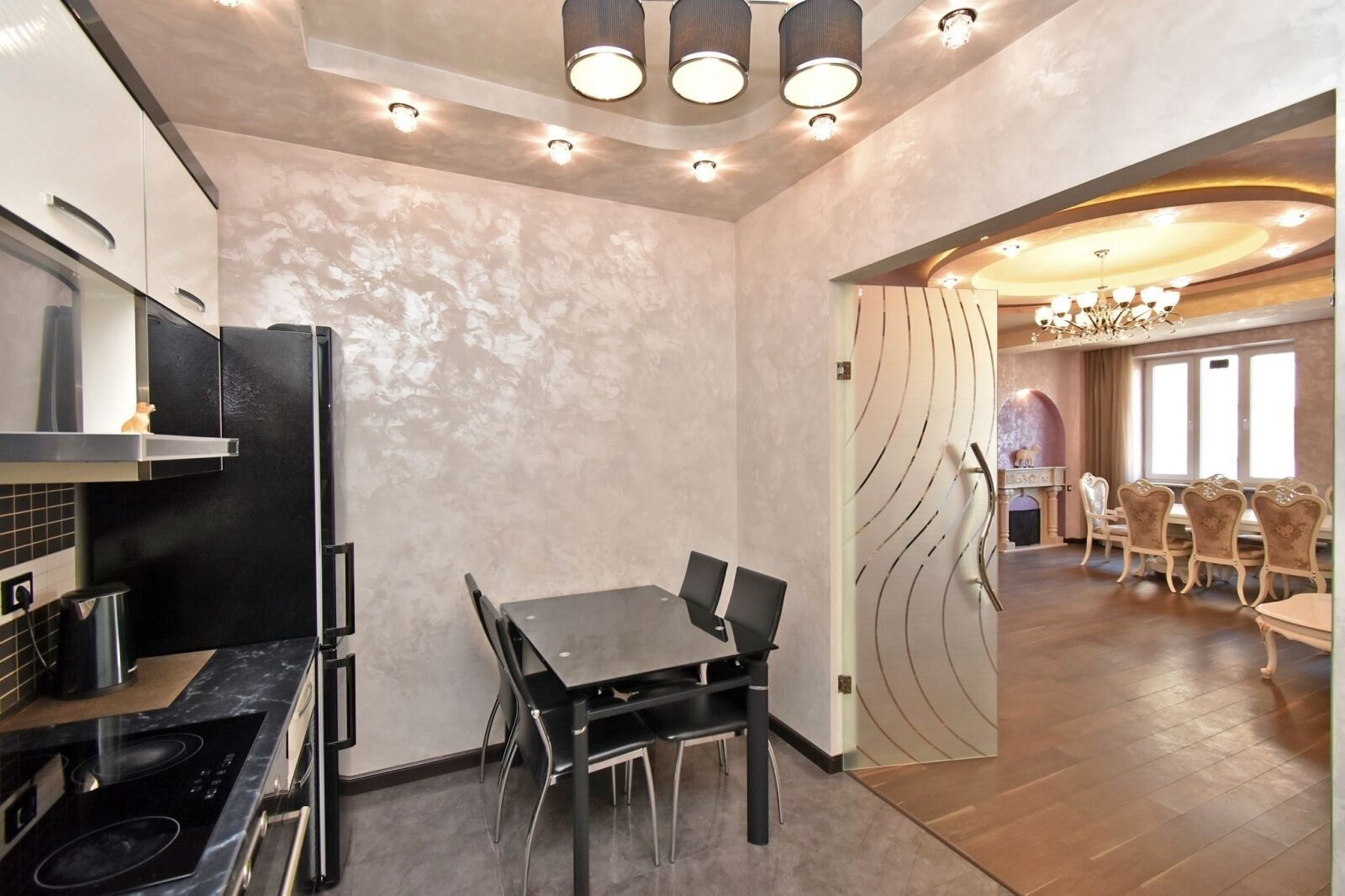 Apartamento Deluxe, 2 habitaciones | Cocina privada | Hervidor eléctrico y utensilios de cocina