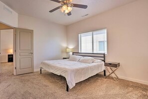 3 bedrooms, desk, iron/ironing board, travel crib