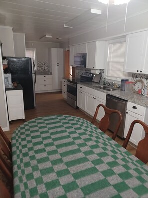 Microwave, oven, stovetop, dishwasher