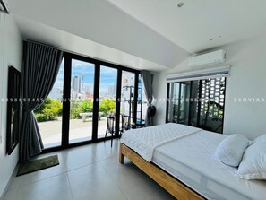 5 habitaciones, tabla de planchar con plancha, wifi y ropa de cama