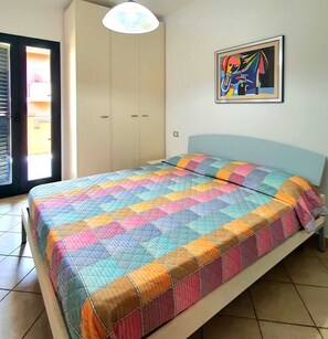 1 camera, ferro/asse da stiro, lenzuola, accesso in sedia a rotelle